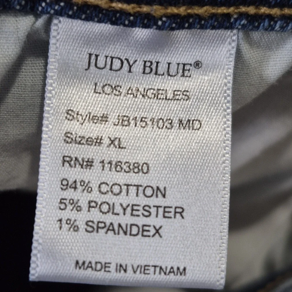 Judy Blue Shorts Womens XL Denim Jean Mid Rise Cuffed‎ Stretch Distressed Summer